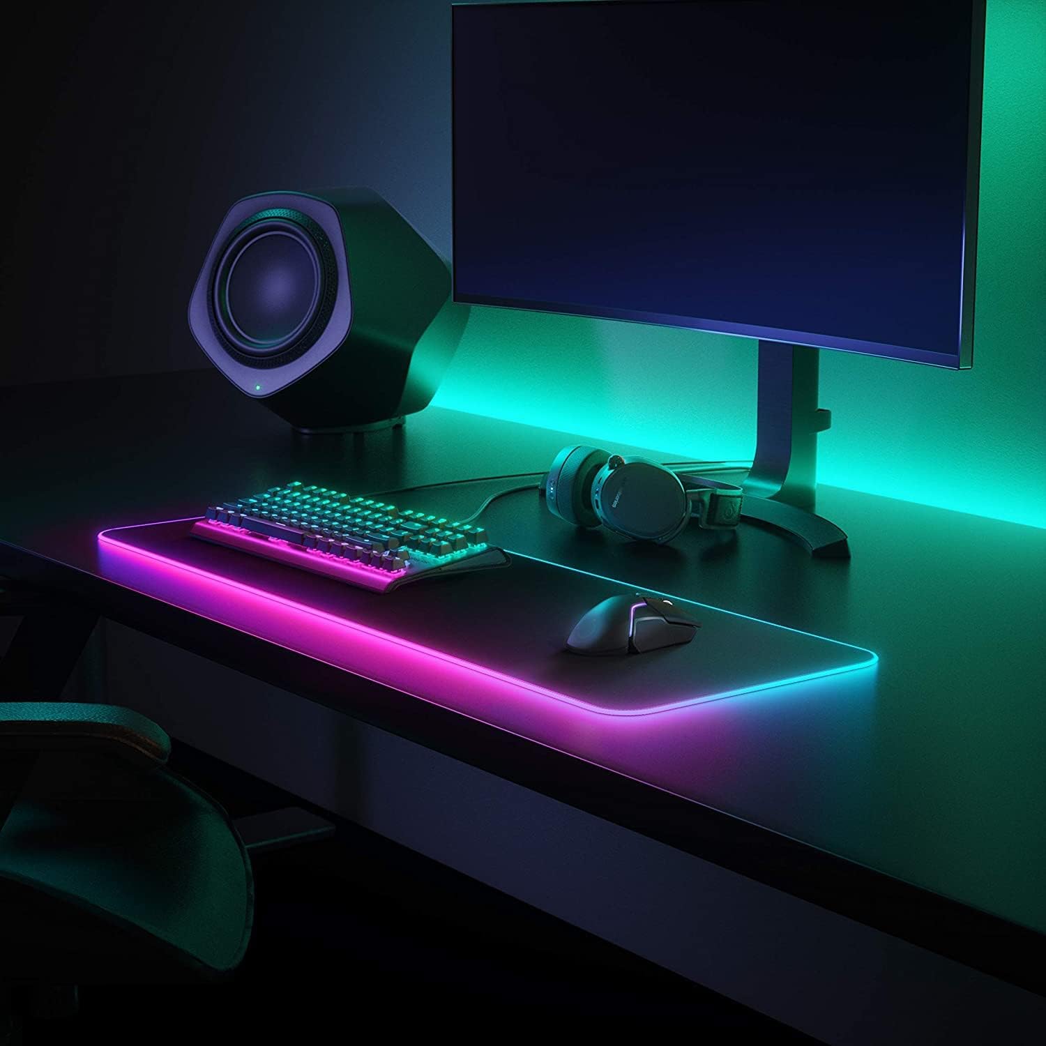 Tappetino Mouse Gaming RGB XXL – Illumina la Tua Vittoria (800x300mm)